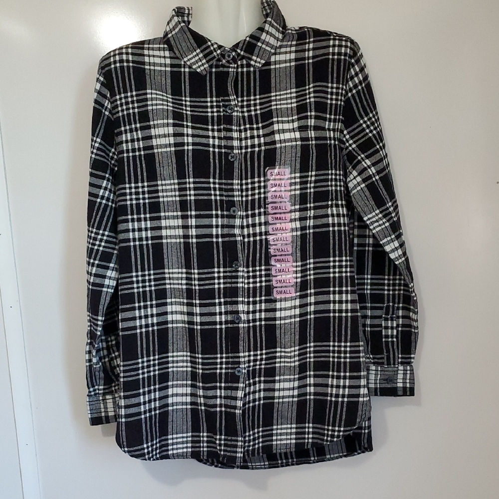 Black and White Plaid Button-Up Shirt